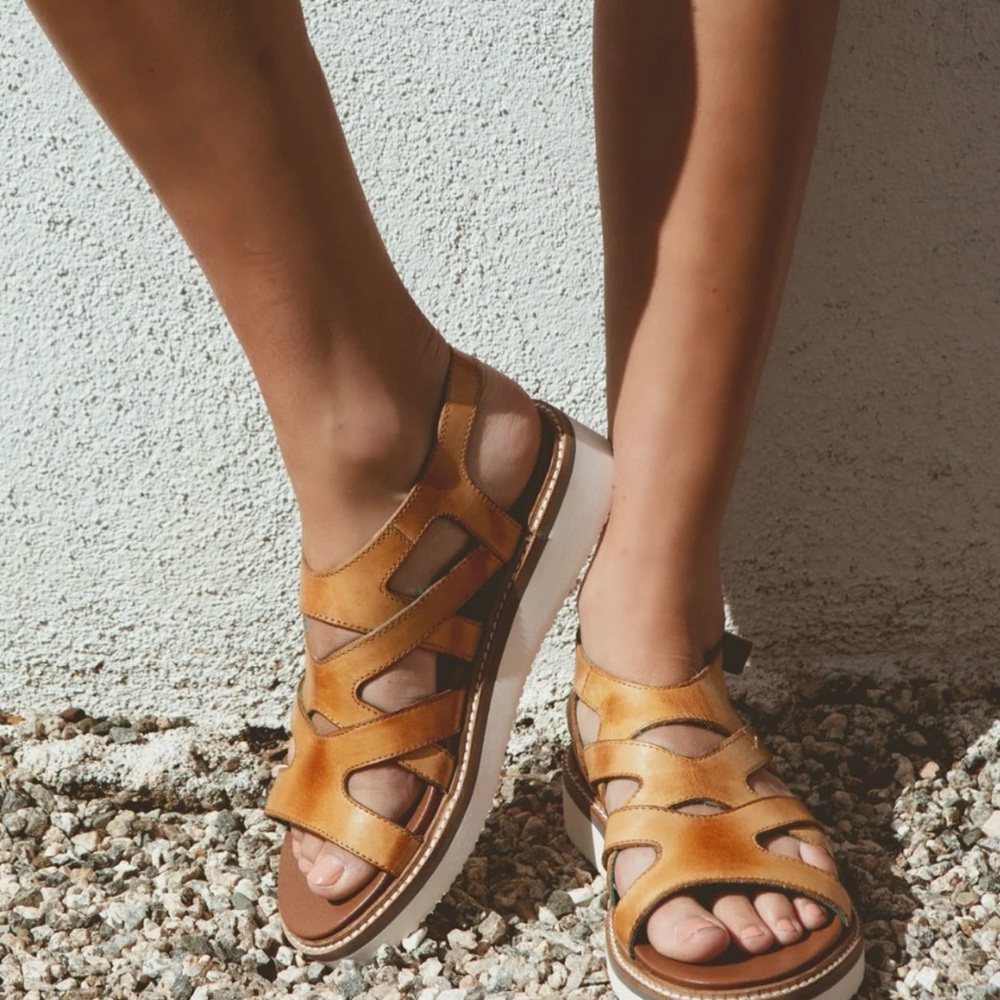 NEW ROAN by BED|STU “Centrist” Sandal in Cashew Size: 11